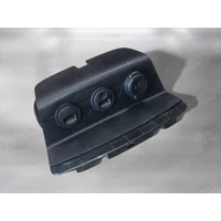 Peugeot 208 I / 2008 I faurecia USB és szivargyújtó konzol