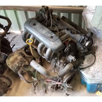 Renault 1.2 8v Motor (fűzött blokk hengerfejjel)