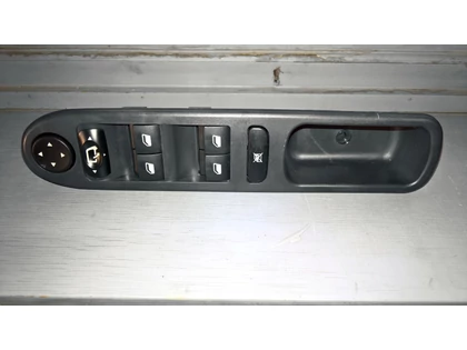 Peugeot 307 Ablakemelő kapcsoló
