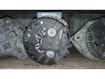 Dacia / Renault 1.4 / 1.6 16v BOSCH 47-87A Generátor