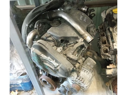 Renault 1.5 DCI Motor (fűzött blokk hengerfejjel)