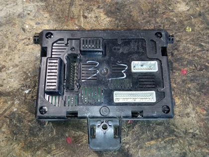 Renault JOHNSON CONTROLS BCM L2