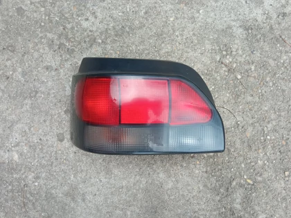 Renault Clio I Ráncfelvarrott Bal hátsó lámpa