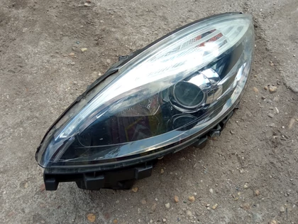 Renault Scenic III Ráncfelvarrott Valeo Bal fényszóró