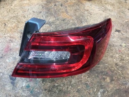 Renault Talisman 4 ajtós Jobb hátsó külső lámpa