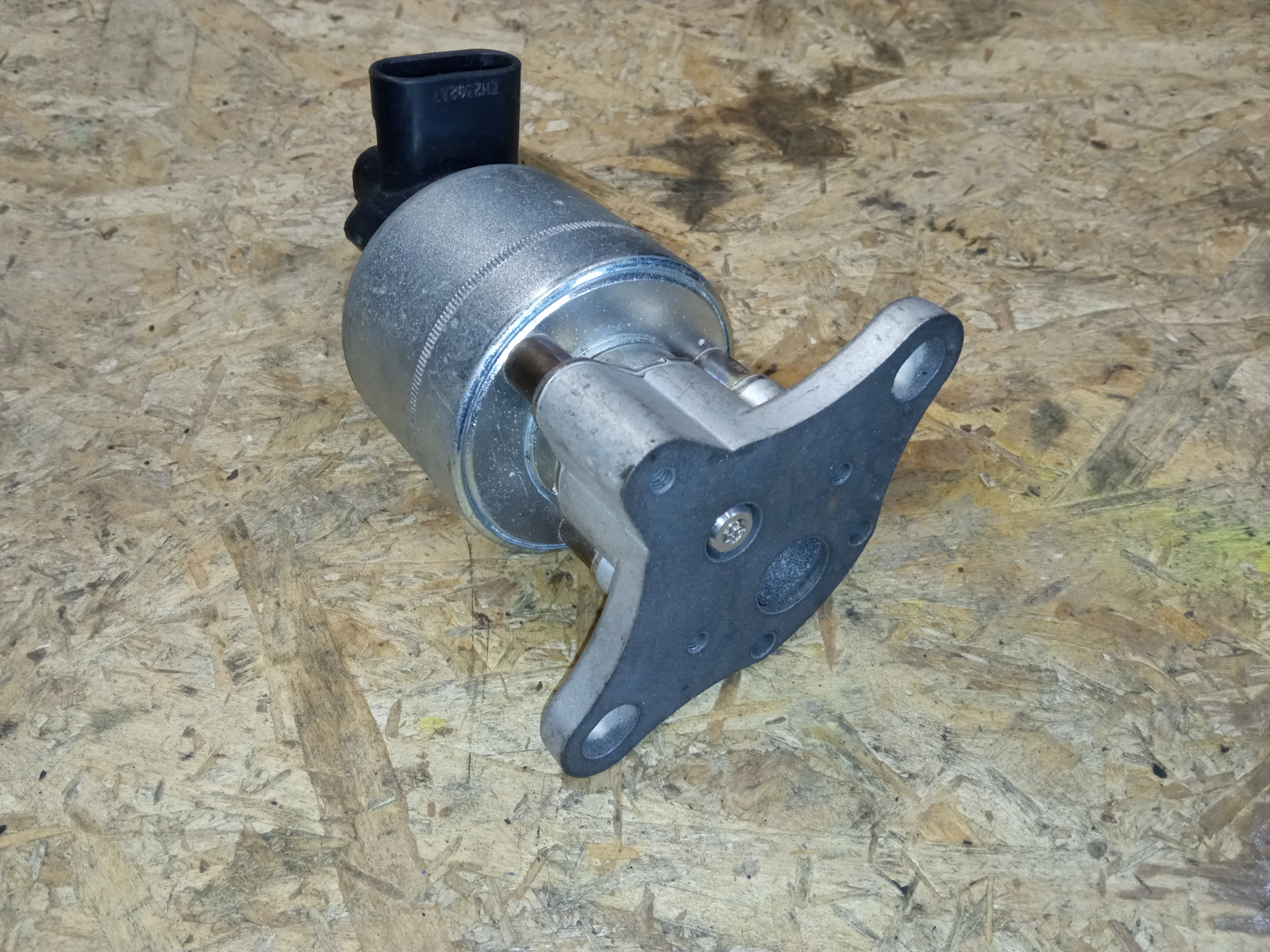 Citroen / Peugeot 1.8 / 2.0 16v EGR Szelep