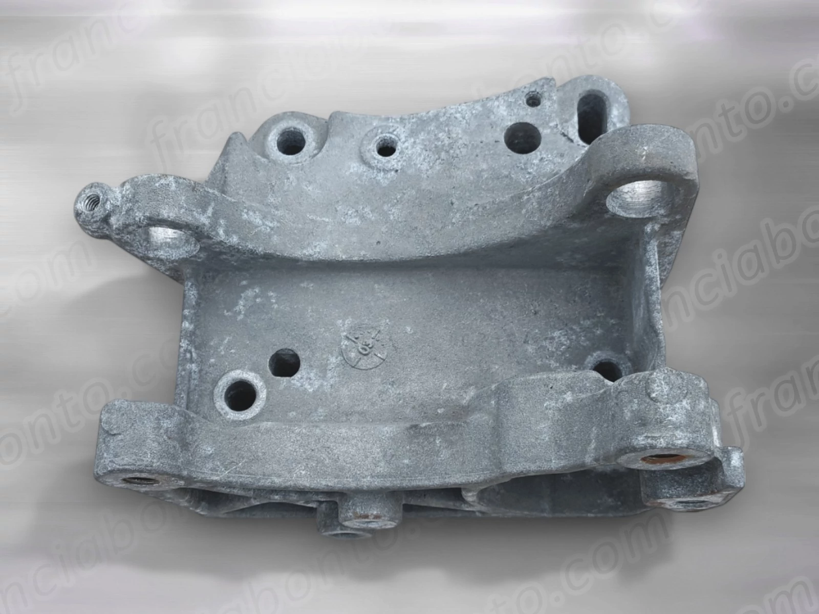 Citroen / Peugeot 1.4 / 1.6 16v Generátor tartóbak