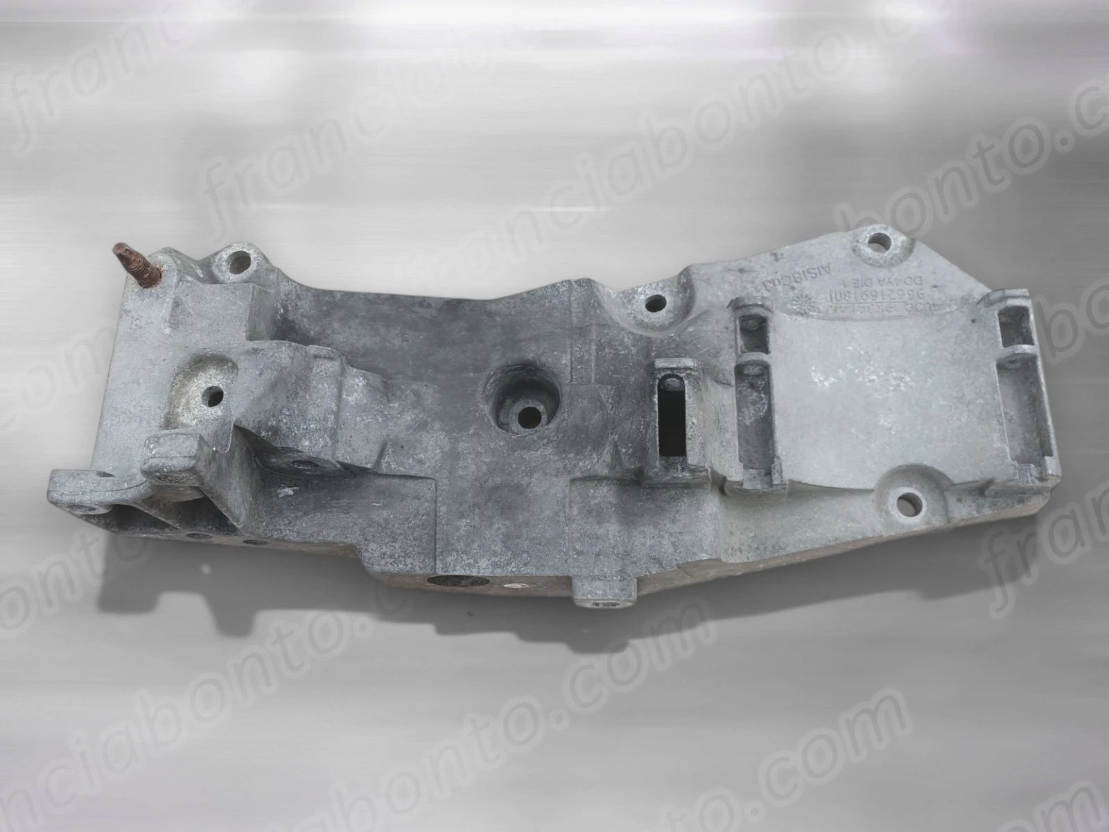 Citroen / Peugeot 2.7 HDI V6 Generátor / Klímakompresszor / Szervószivattyú tartóbak