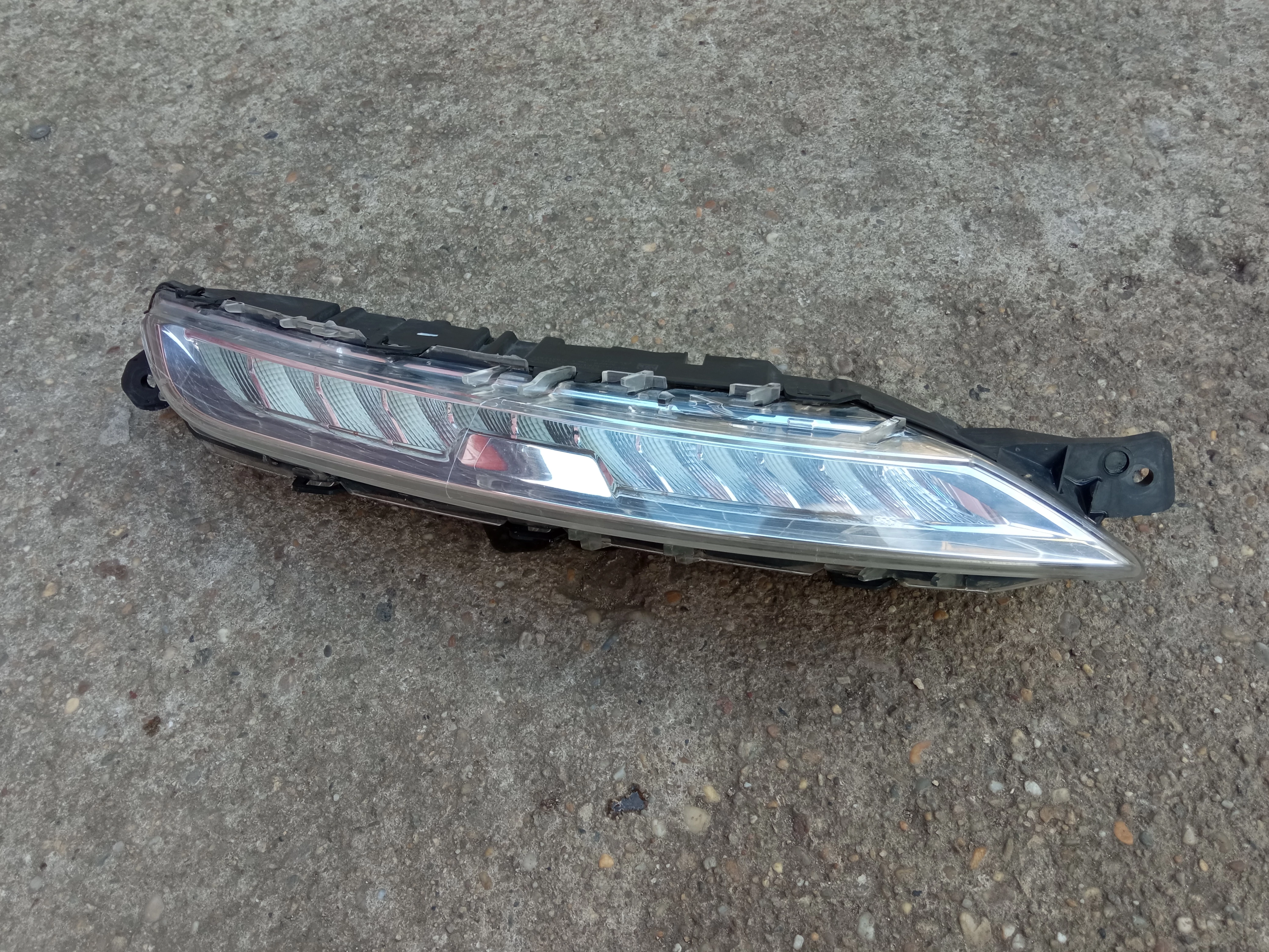 Citroen C4 Picasso II Valeo Jobb menetfény