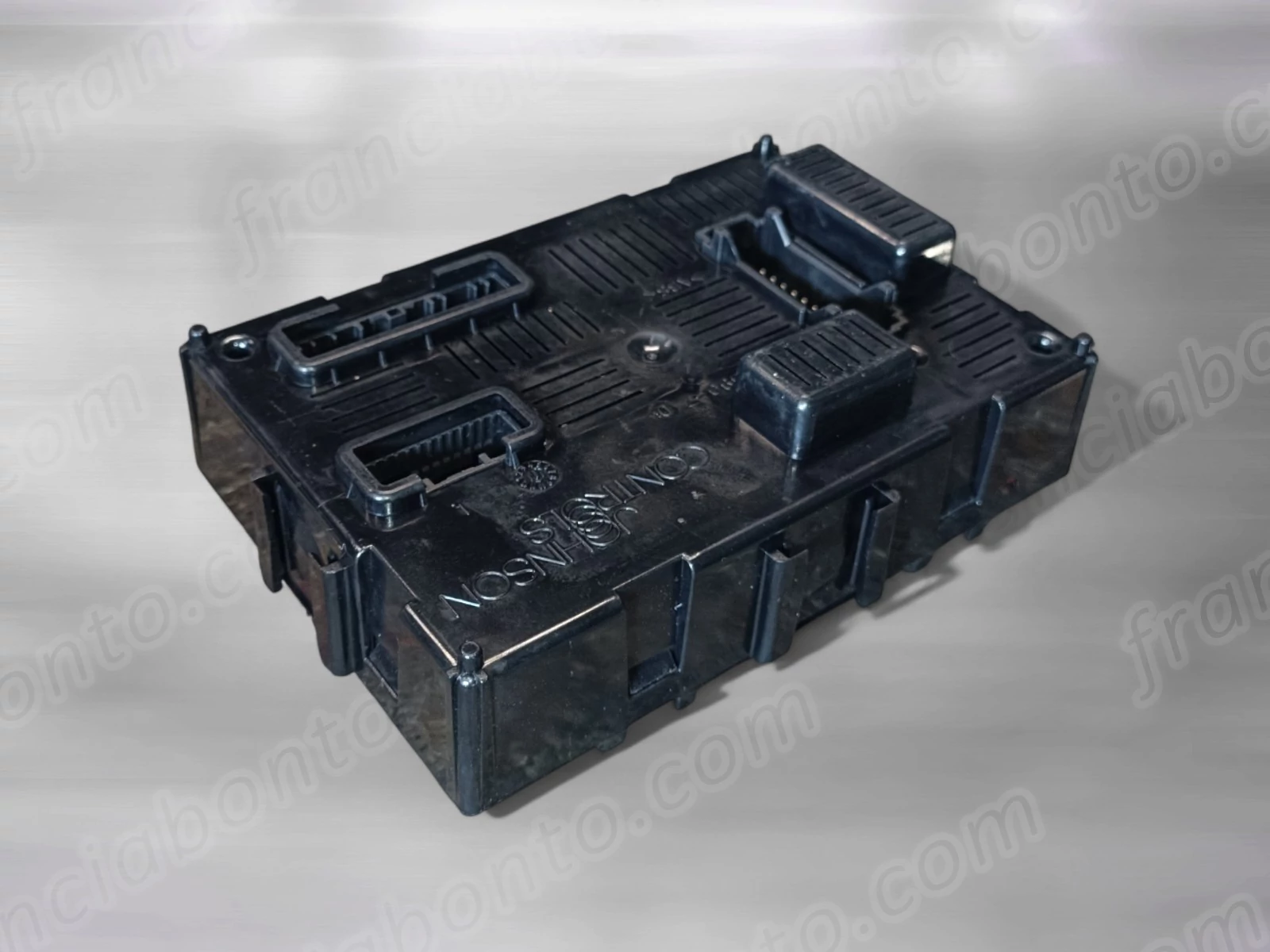 Renault Clio III JOHNSON CONTROLS BCM L2