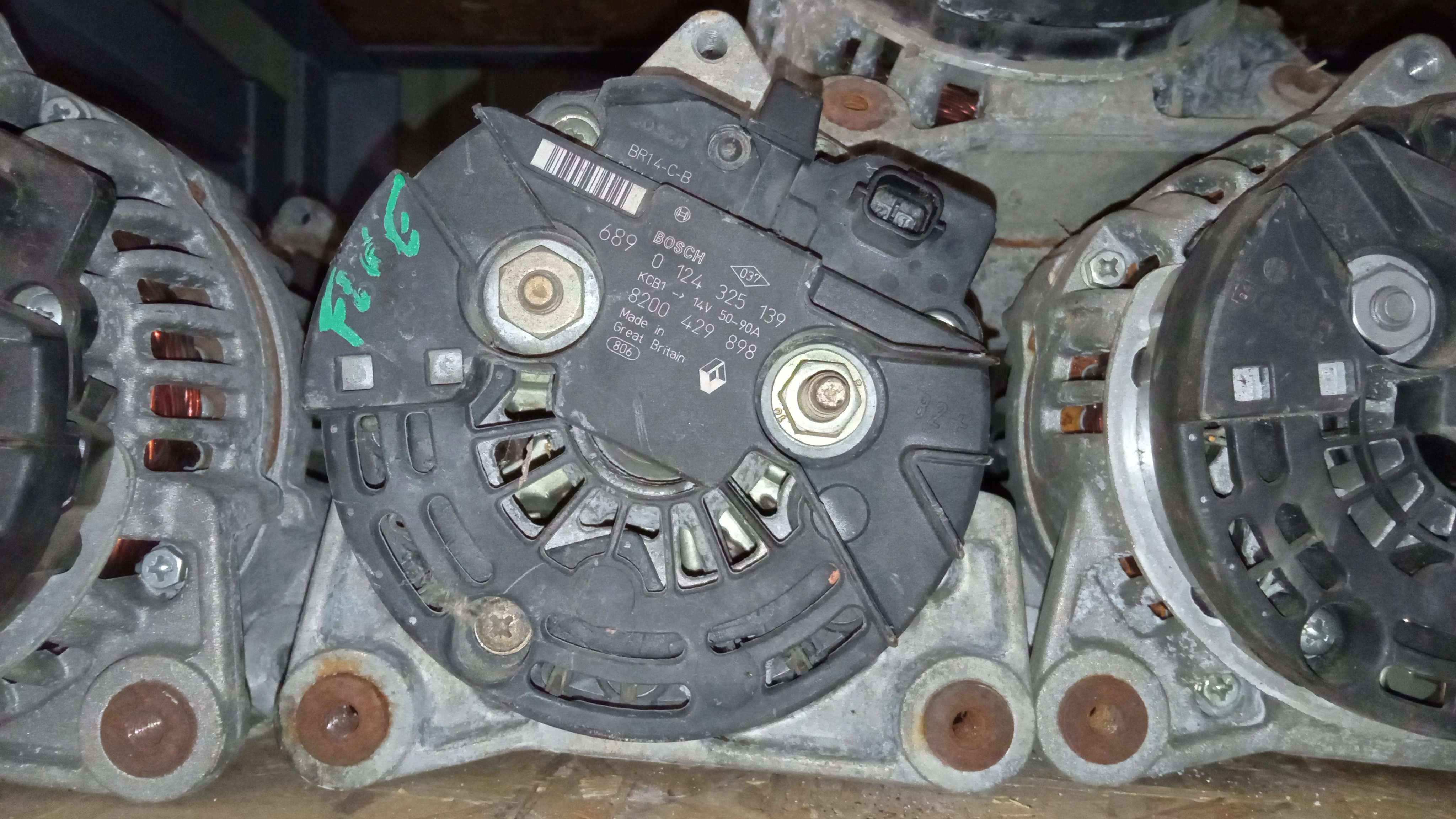 Renault 1.2 16v BOSCH 50-90A Generátor
