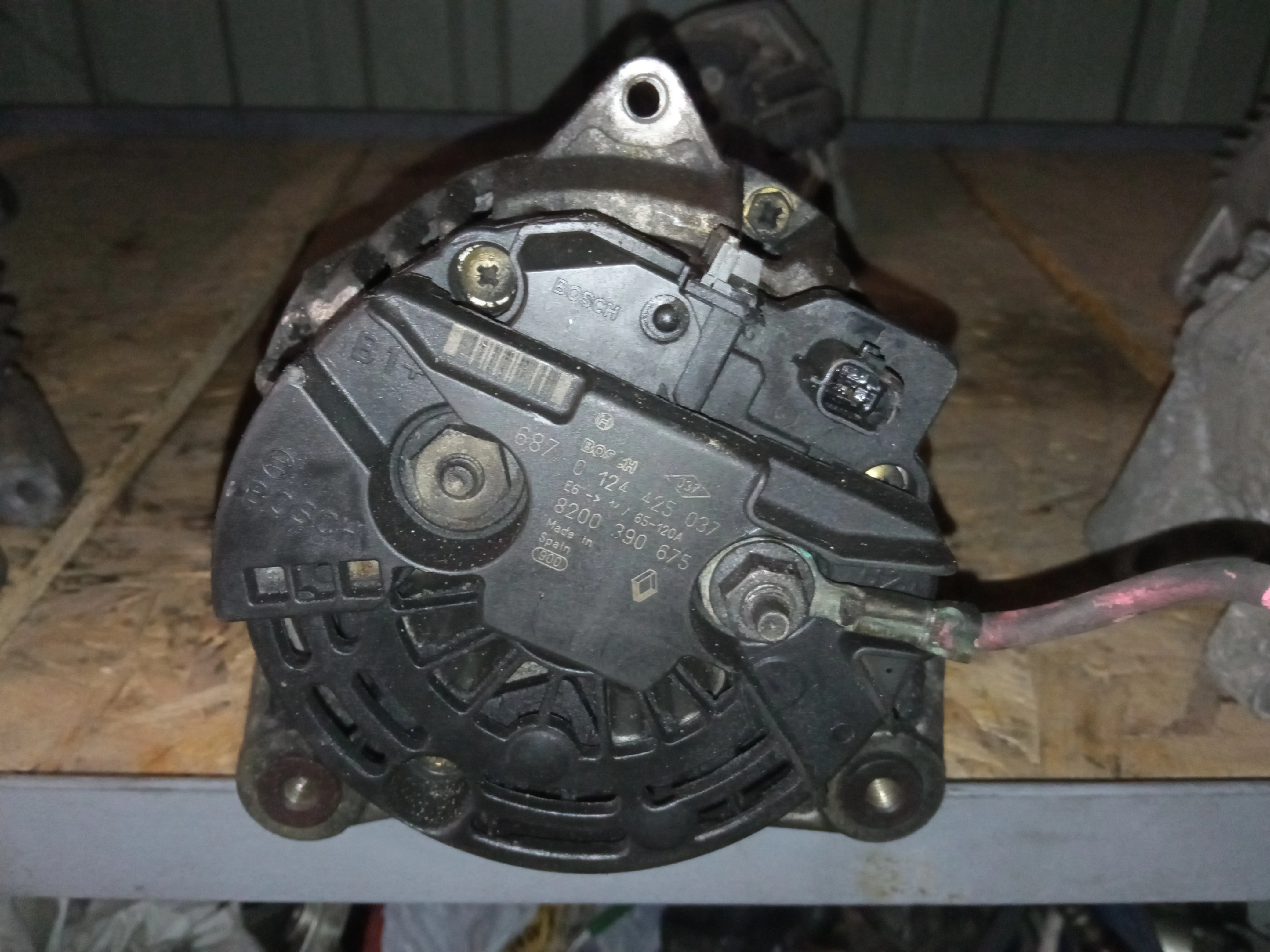 Renault 1.5 DCI BOSCH 65-120A Generátor