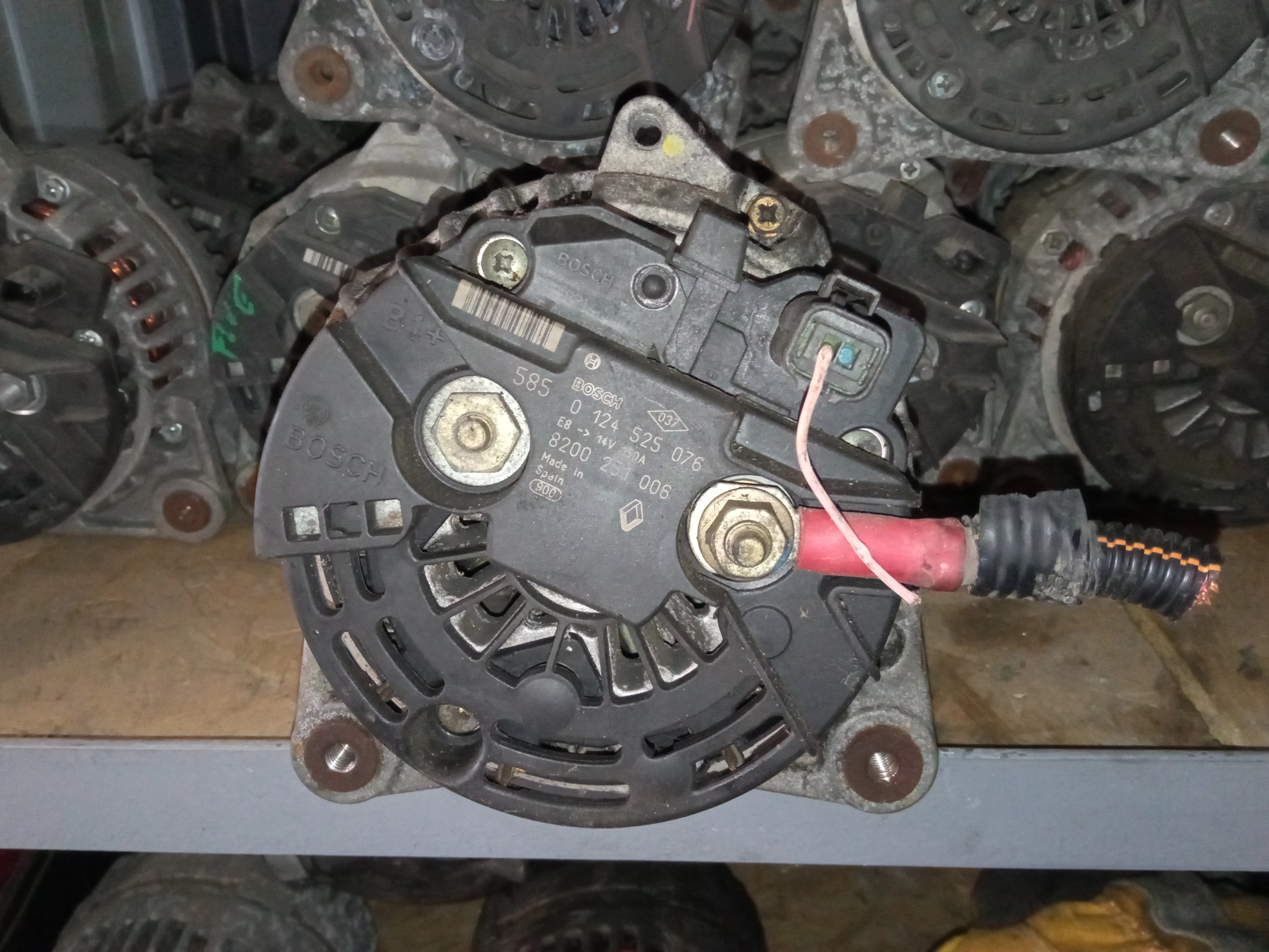 Renault 1.9 / 2.2 / 2.5 DCI BOSCH 150A Generátor