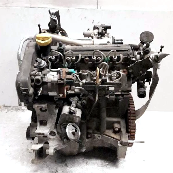 Dacia 1.5 DCI Motor (fűzött blokk hengerfejjel)