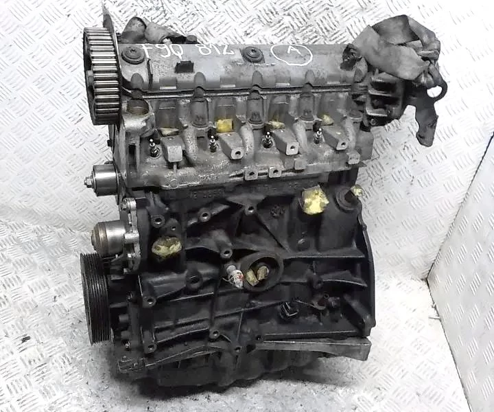 Renault 1.9 DCI Motor (fűzött blokk hengerfejjel)