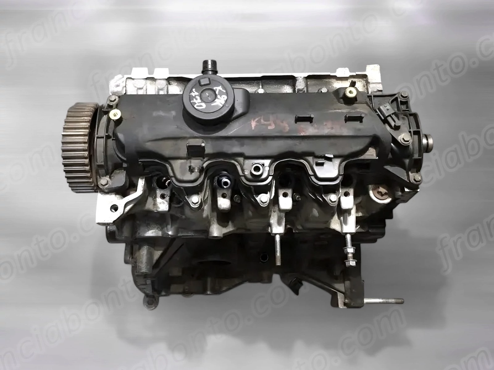 Renault 1.5 DCI Motor (fűzött blokk hengerfejjel)