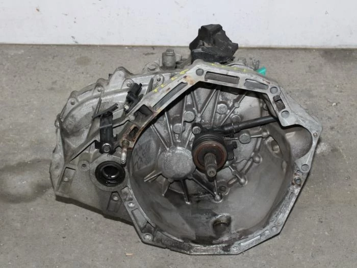 Renault Megane III 1.6 16v Sebességváltó (manuális 6 fokozatos)