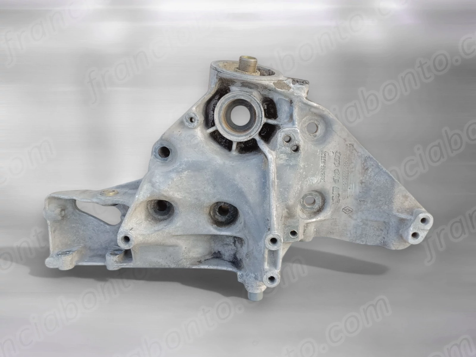 Renault 1.4 / 1.6 16v Generátor / Klímakompresszor / Szervószivattyú tartóbak