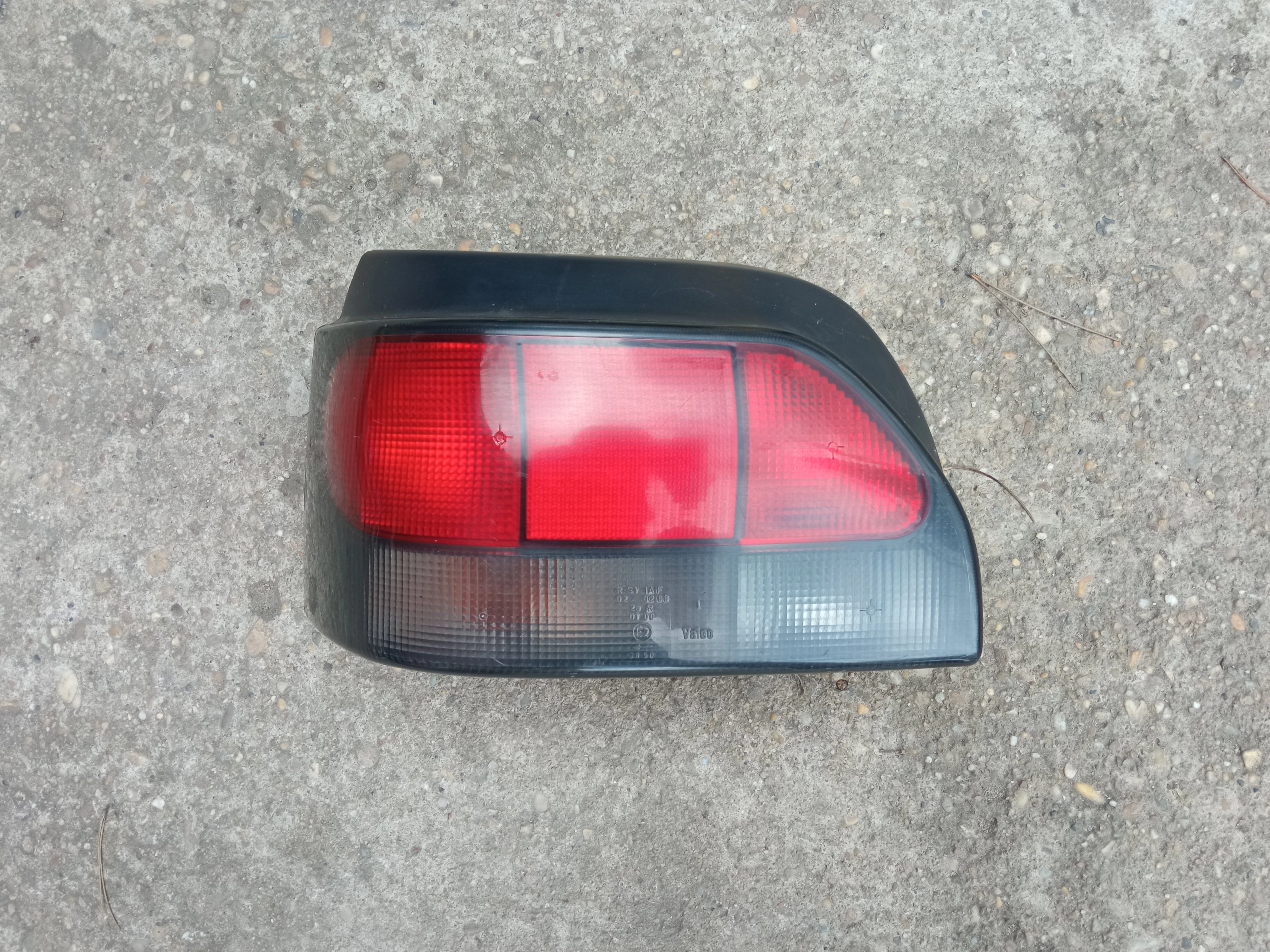 Renault Clio I Ráncfelvarrott Bal hátsó lámpa